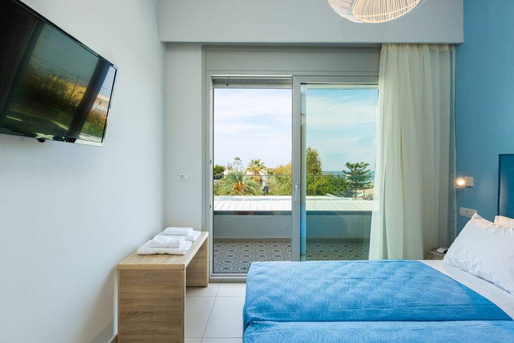 bedroom04