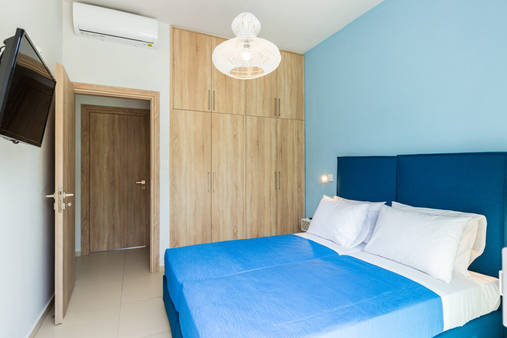 bedroom09